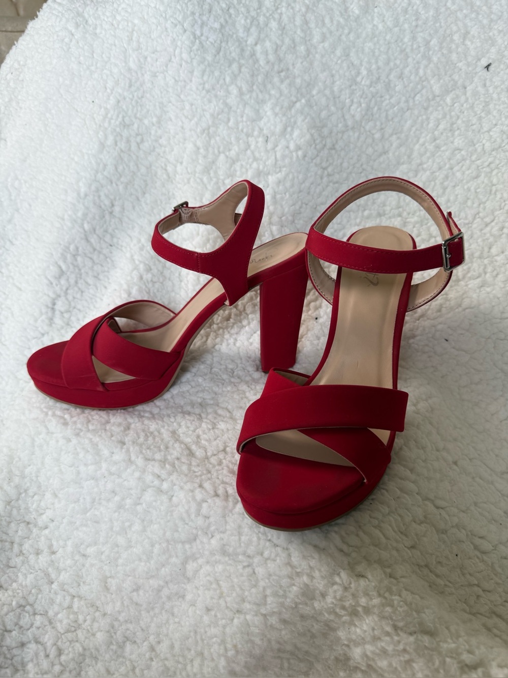 RETRO RED CROSS STRAP PLATFORM HIGH HEELS